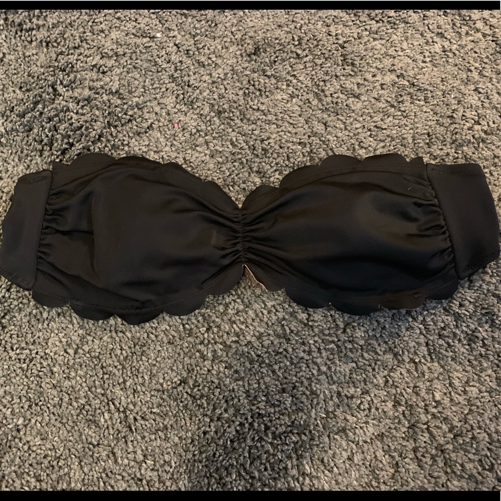 Victoria’s Secret Pink bikini